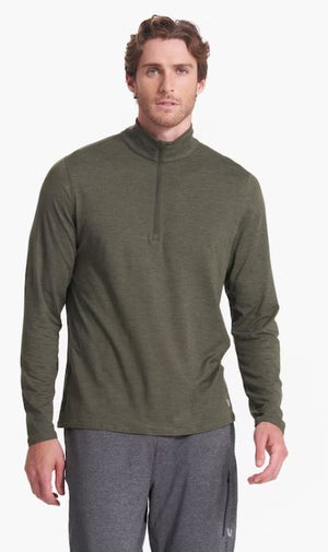 M EASE PERFORMANCE HALF ZIP